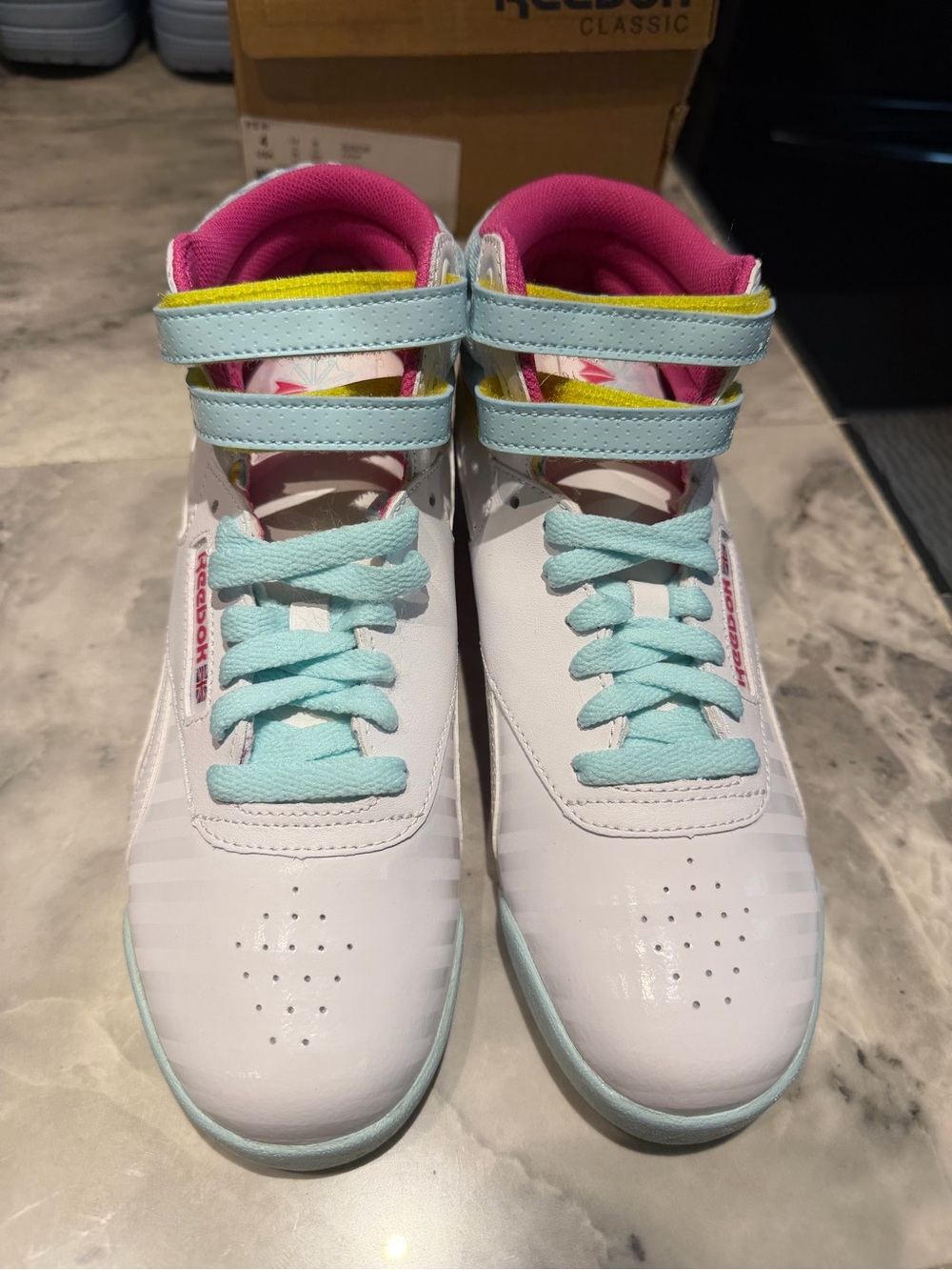 Reebok classic girls 5&4.5 no box size 4 box high tops